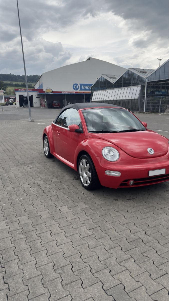 VW Automobili: VW New Bettle Cabrio 2.0 – Usato da Stein Am Rhein venduto da Xsrxx 1