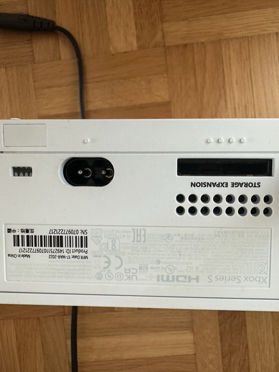 Microsoft Console: Xbox Series S 512 Konsole mit Controller und Kabel – Usato da Fällanden venduto da Grend22 2