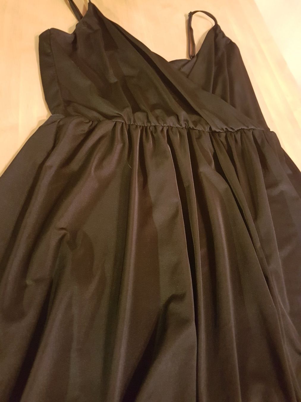H&M Kleider: Robe taille L marque H&M – Gebraucht aus Villiers von san_jn5w 3