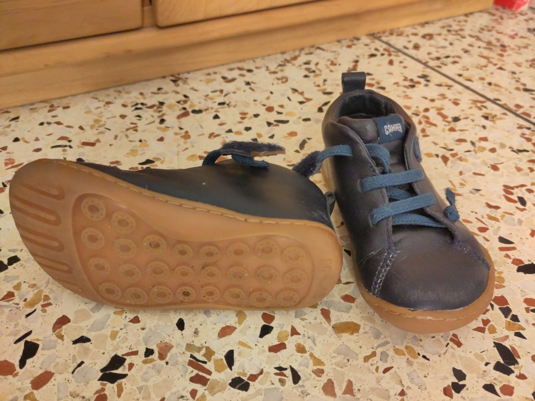 Scarpe per ragazzi: 5 Paar Kinderschuhe Grösse 24 – Usato da Biel/Bienne venduto da Creager 3