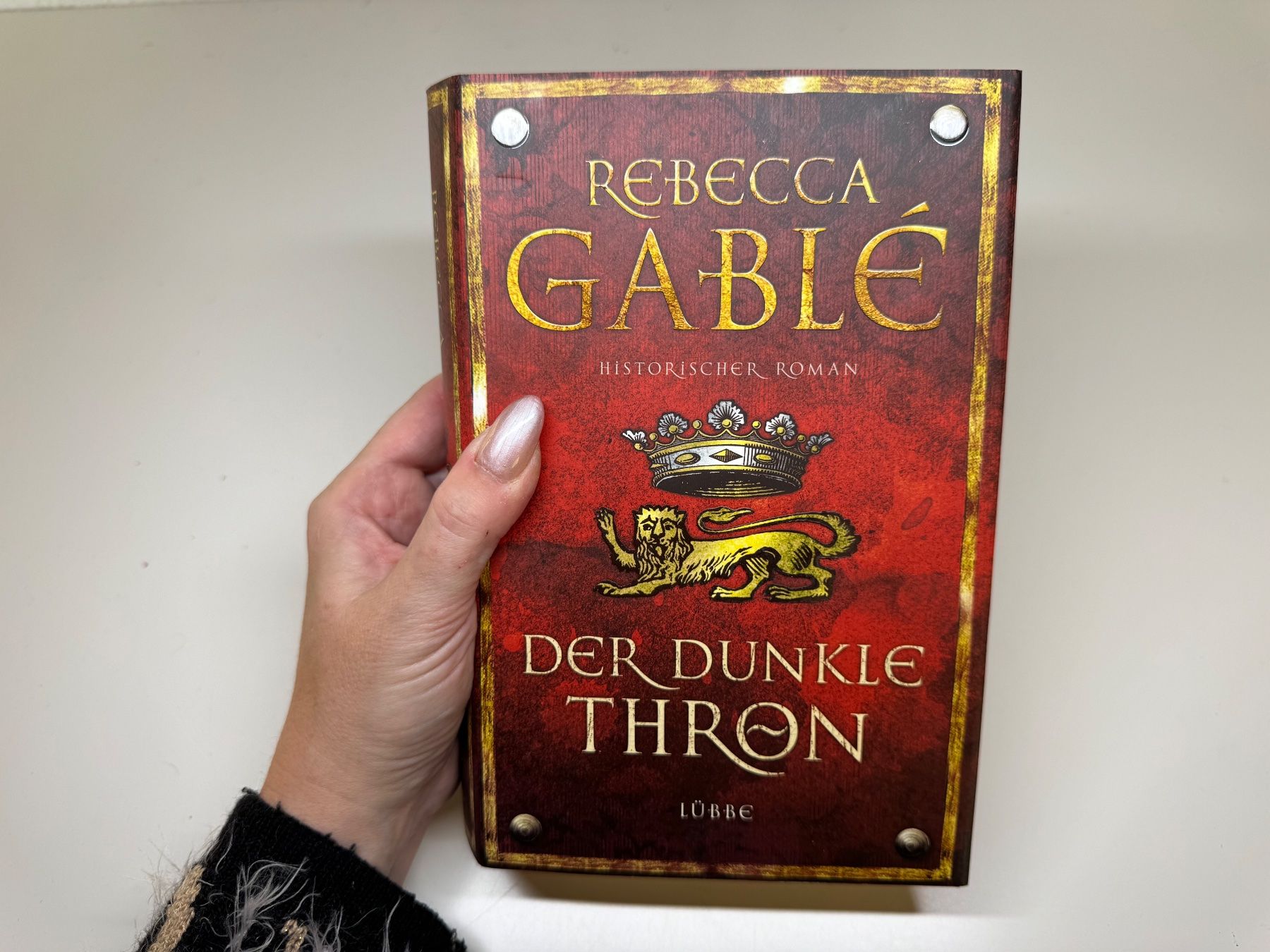 Libri: ROMAN: Rebecca Gable, Der dunkle Thron – Usato da Grosswangen venduto da Deutsche_Romane