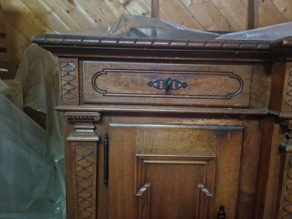 Buffets: Buffet-Schrank aus Massivholz mit viel Stauraum! – D'occasion à Bleienbach par radcat 1