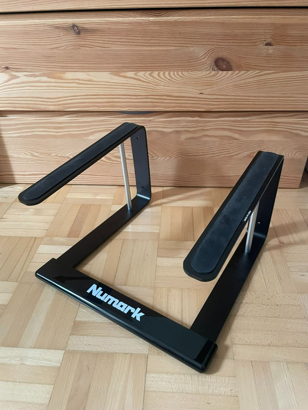 Racks & Supports: Laptopstand – D'occasion à Basel par zoe_hm9x 2