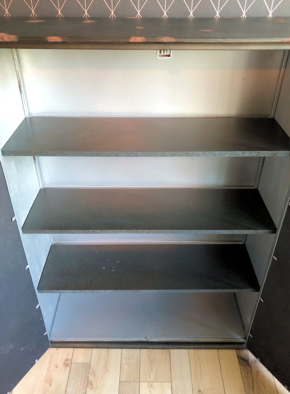 Armadi: Spiegelschrank-Kommode im Shabby Chic Style – Usato da Rüti ZH venduto da Jasna89 5