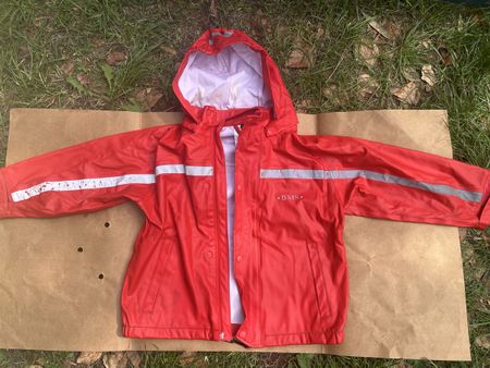 Regenjacke BMS rot mit Kapuze Reflektoren Grösse 98