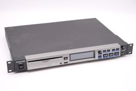 Lettore CD da rack Tascam CD-01UPRO Professional