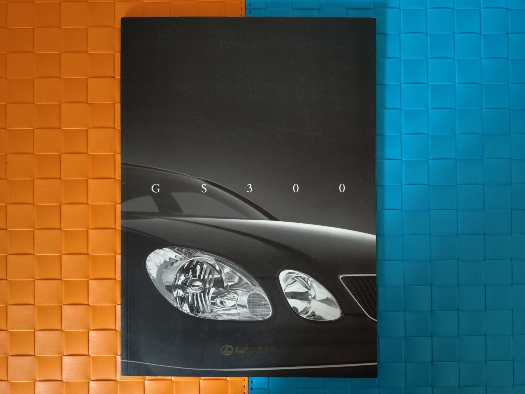Riviste & Magazine: LEXUS GS300 - Prospekt / Katalog – Usato da Viganello venduto da CARLiteratur