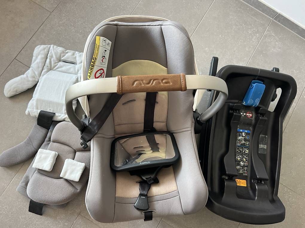 Sièges auto: Nuna PIPA Lite con base ISOFIX + accessori – D'occasion à Mendrisio par gun_8gcm