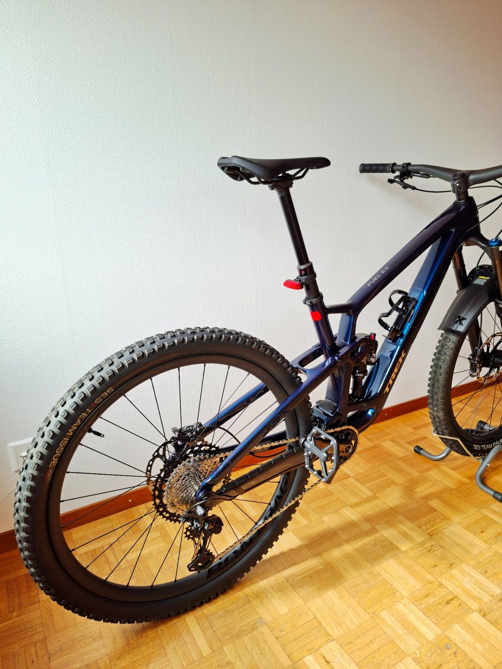 Trek Biciclette: Trek Fuel EX 9.8 XT (Gen 6 L) COMME NEUF/WIE NEU – Nuovo (secondo la descrizione) da Develier venduto da LS90 2