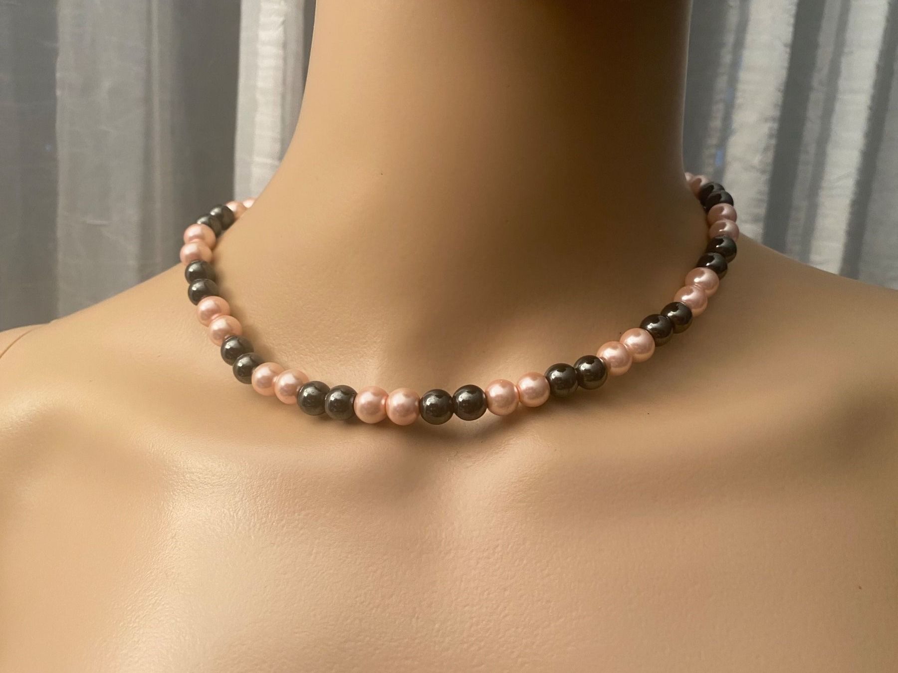 Catenine: Extravagantes grau/rosa Perlencollier Modeschmuck, 43cm – Usato da Winkel venduto da ferrari2022 2