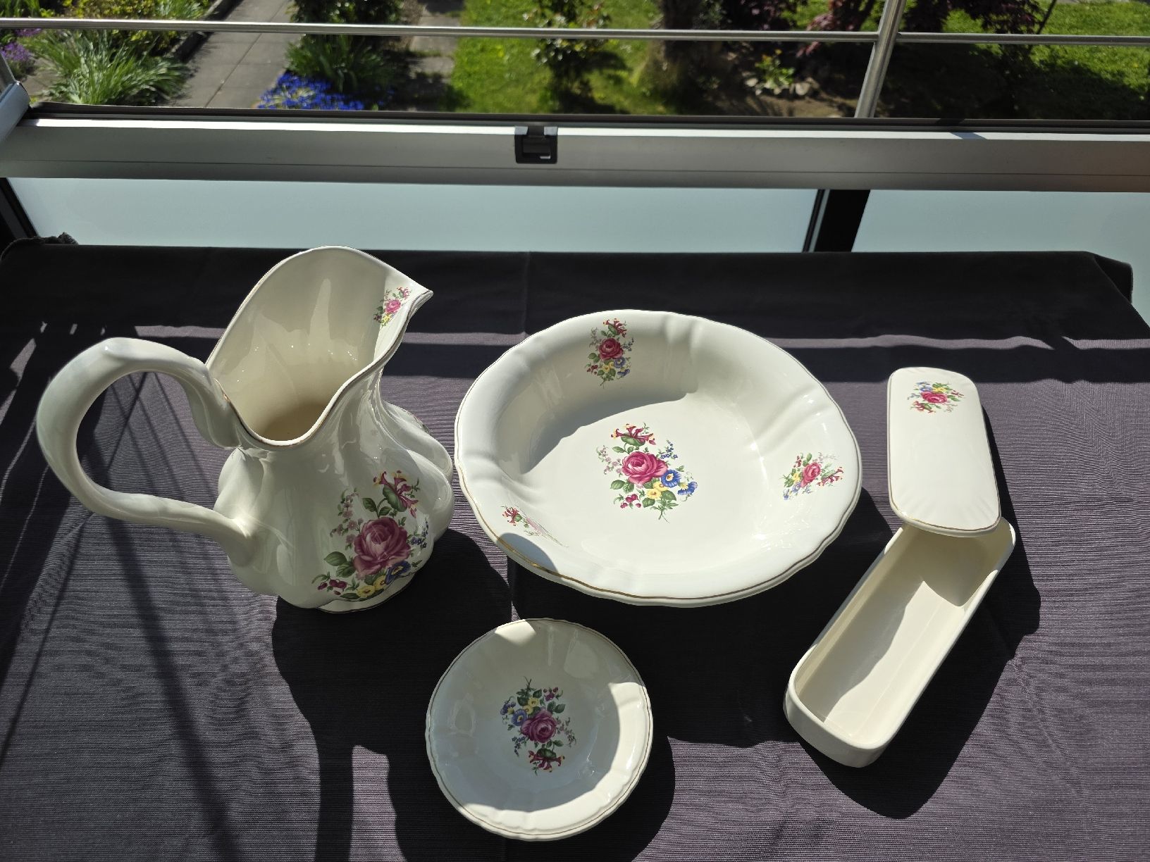 Tutte le decorazioni: Porzellan Waschset mit Blumenmuster – Usato da Emmenbrücke venduto da clodilaus
