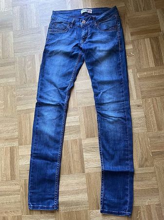 Jeans Diesel taille 28