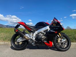 Aprilia RSV4 Factory 2010
