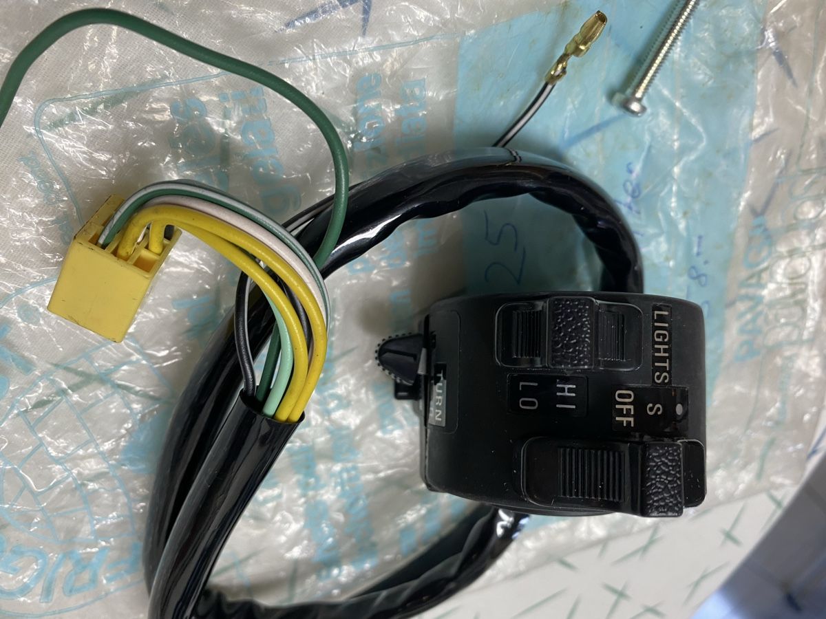 Yamaha Alle Motorradersatzteile: Original Lichtschalter dt 125, Yamaha – Neu (gemäss Beschreibung) aus Birmenstorf AG von monza2011 6