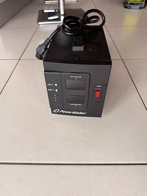 Alimentation électrique: Regulateur de tension neuf – D'occasion à Cernier par Cristophe22