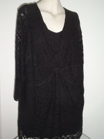 ELEGANTES SPITZEN-KLEID "KINGFIELD" NEU 48