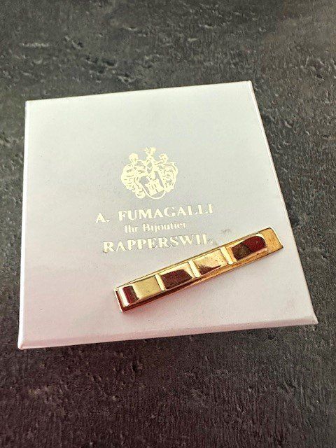 Spille & Fermagli: KrAvAttennAdeL – Usato da Winkel venduto da zeho 5