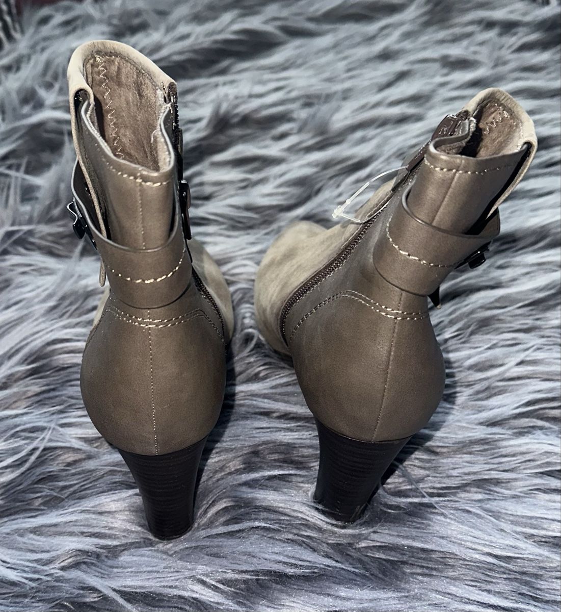 Chaussures femmes: BATA STIEFELETTEN GR. 39 Leder – D'occasion à Unteraegeri par MH203 7