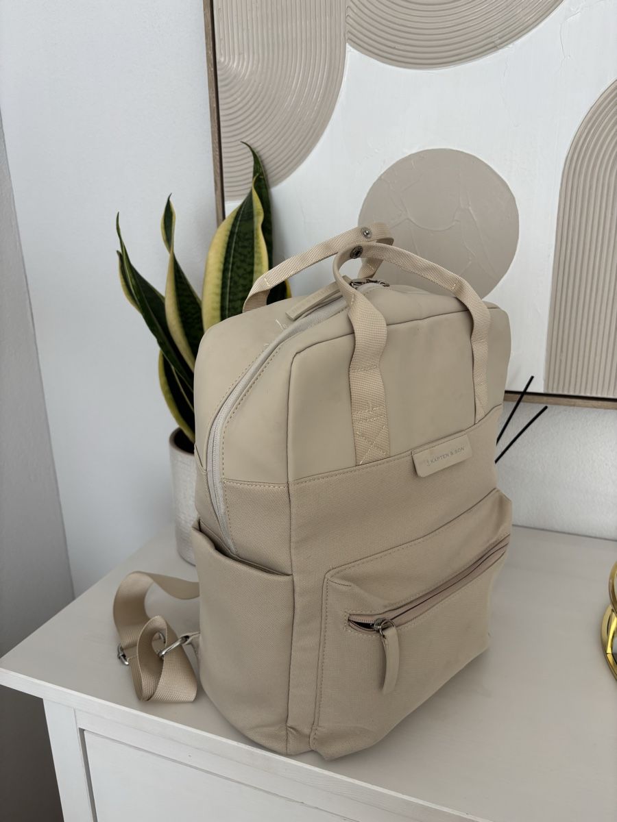 Kapten & Son Zaini: Kapten & Son Backpack Bag in Beige NP: 120.- – Usato da Horgen venduto da lme_8kj7 3