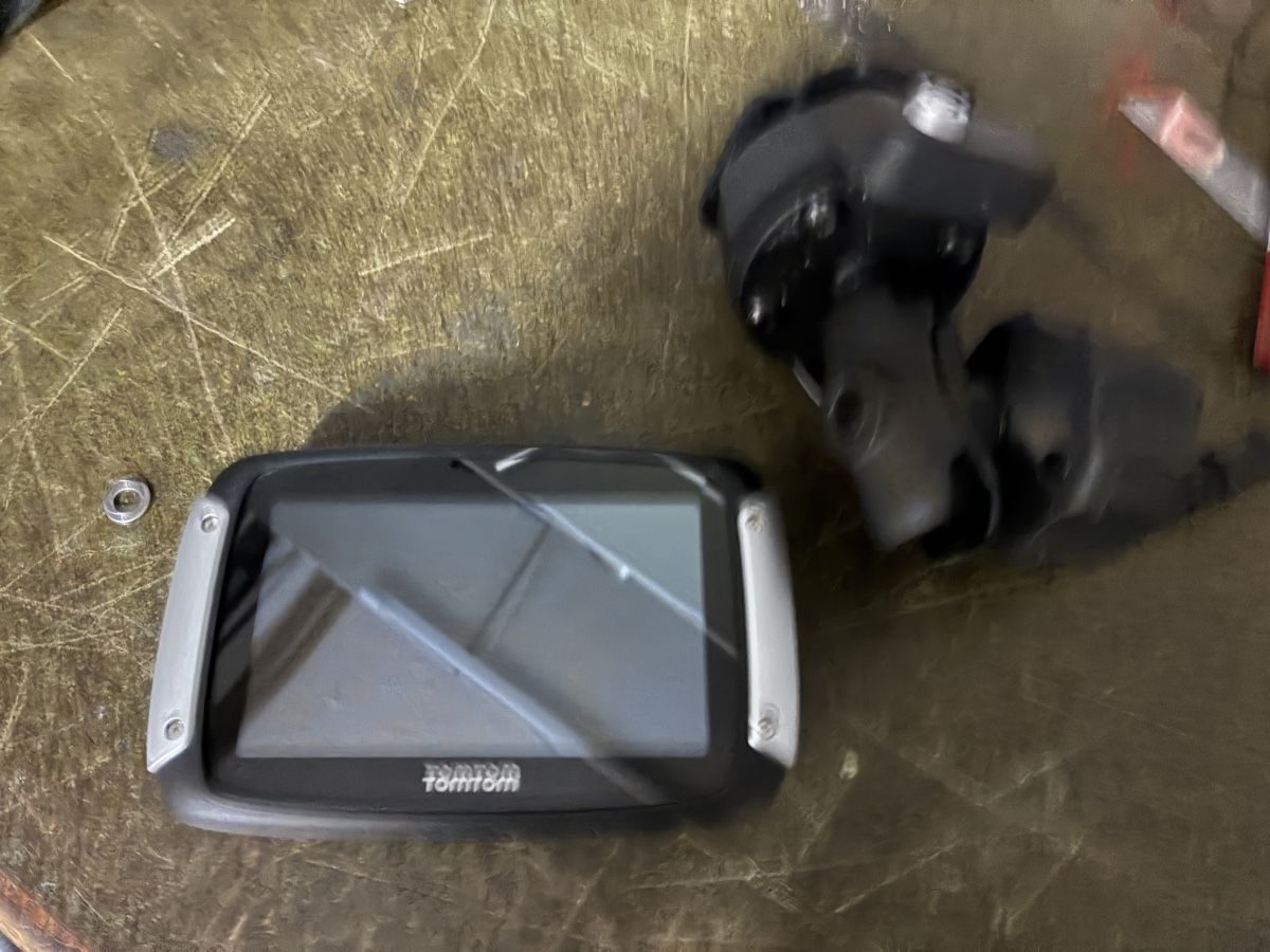 Tomtom Navigationsgeräte: tom tom 400 – Gebraucht aus Grüt (Gossau ZH) von Chmichi