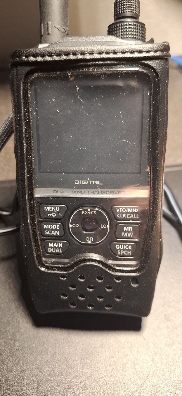 Icom Technique de radiocom: Icom-ID52 E Plus Versand+Verpackung – D'occasion à Chur par Giffa-04-06 1