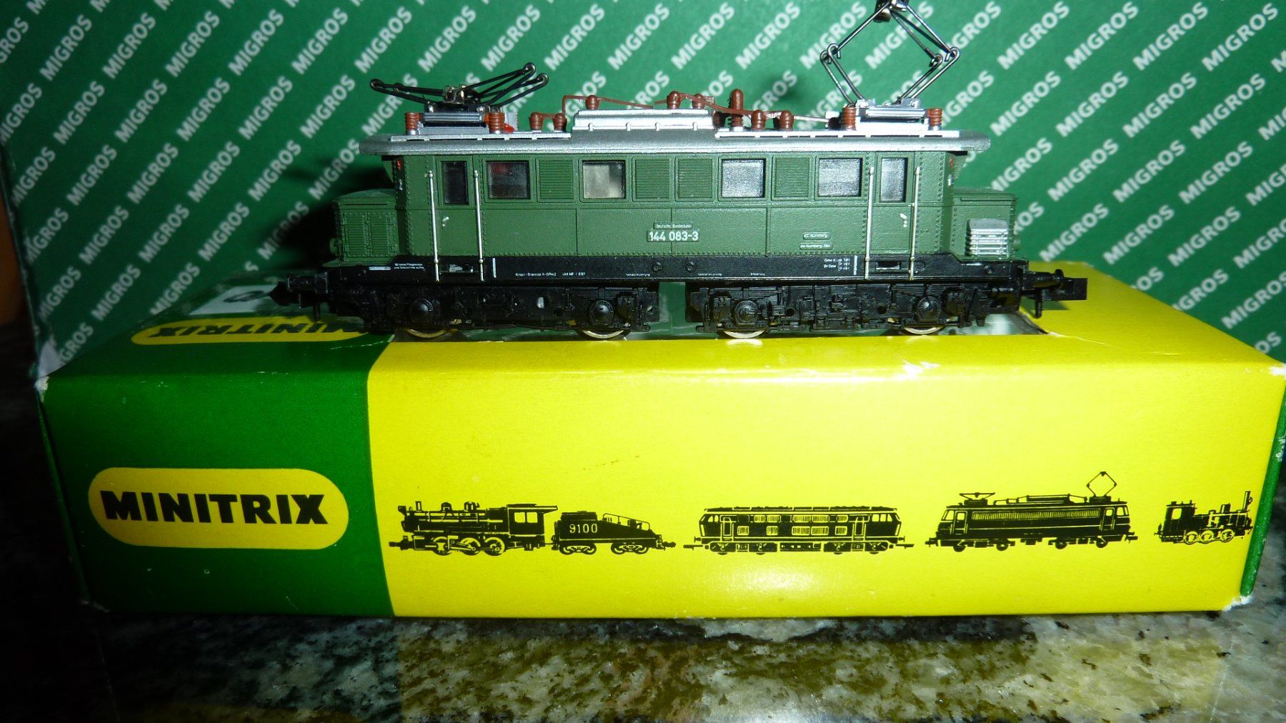 Trix Modellini di ferrovie: MINITRIX BR 144, DB DIGITAL – Usato da Uznach venduto da train50