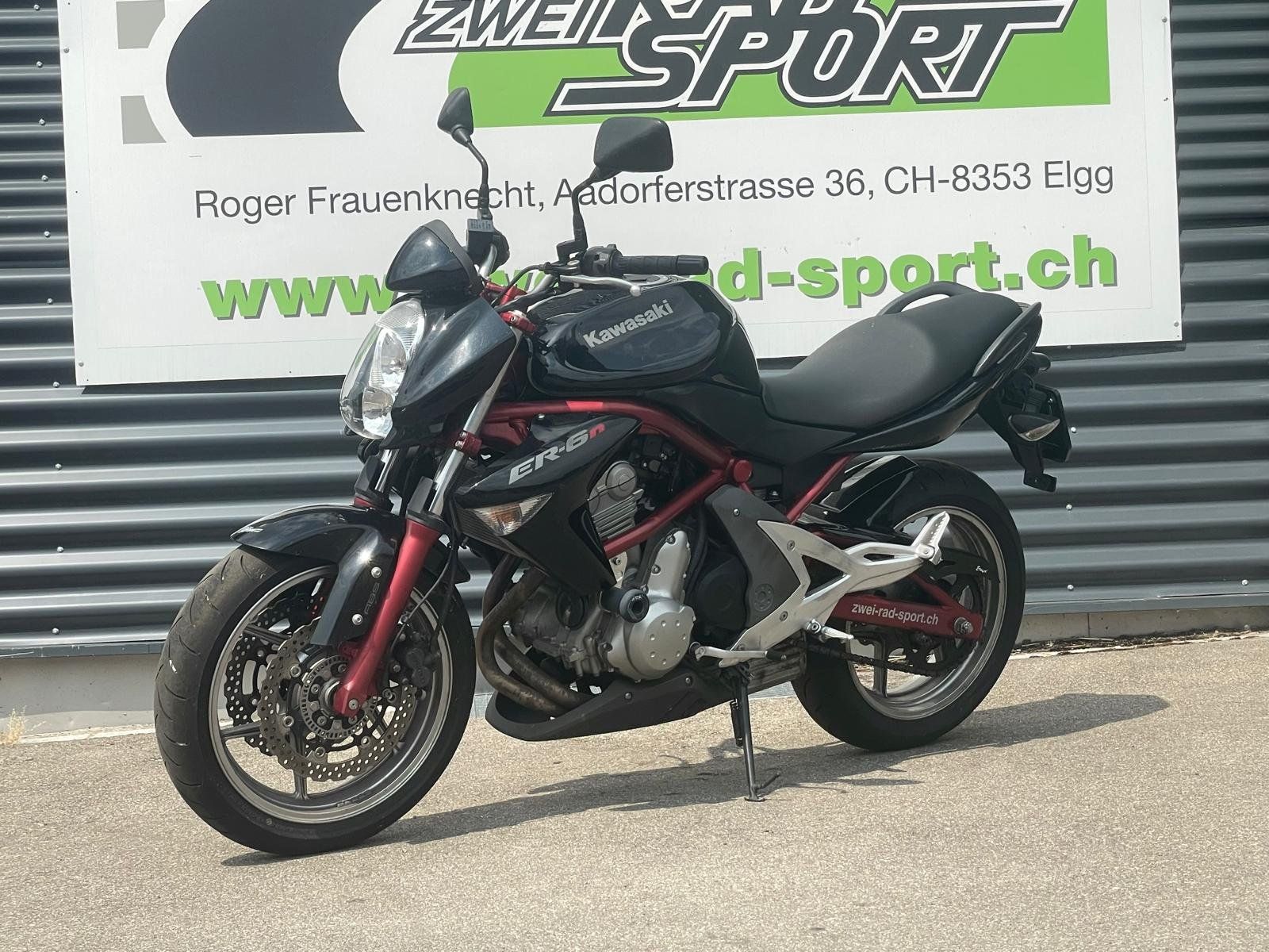 Kawasaki Strada: Kawasaki ER-6n ABS – Usato da Elgg venduto da Roger04011970