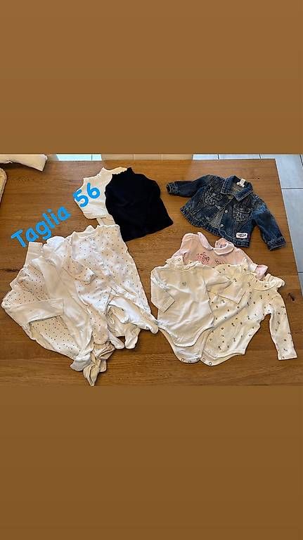Lotti & Set di vestiti: Vestiti neonata  – Usato da Sementina venduto da Cropaneseg