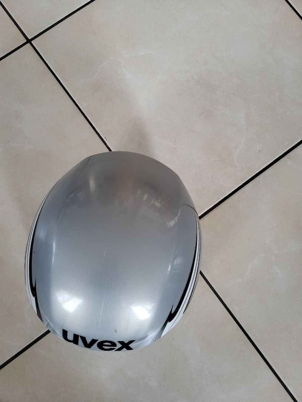 Uvex Caschi: Uvex Kinderskihelm 54cm – Usato da Tägerschen venduto da scherrersa 1