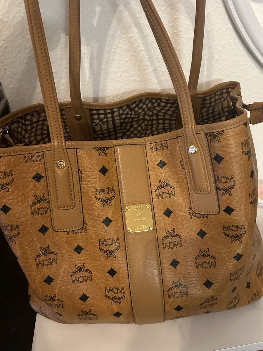 Mcm Sacs femmes: MCM Liz Shopper Medium – D'occasion à Basel par David_2019