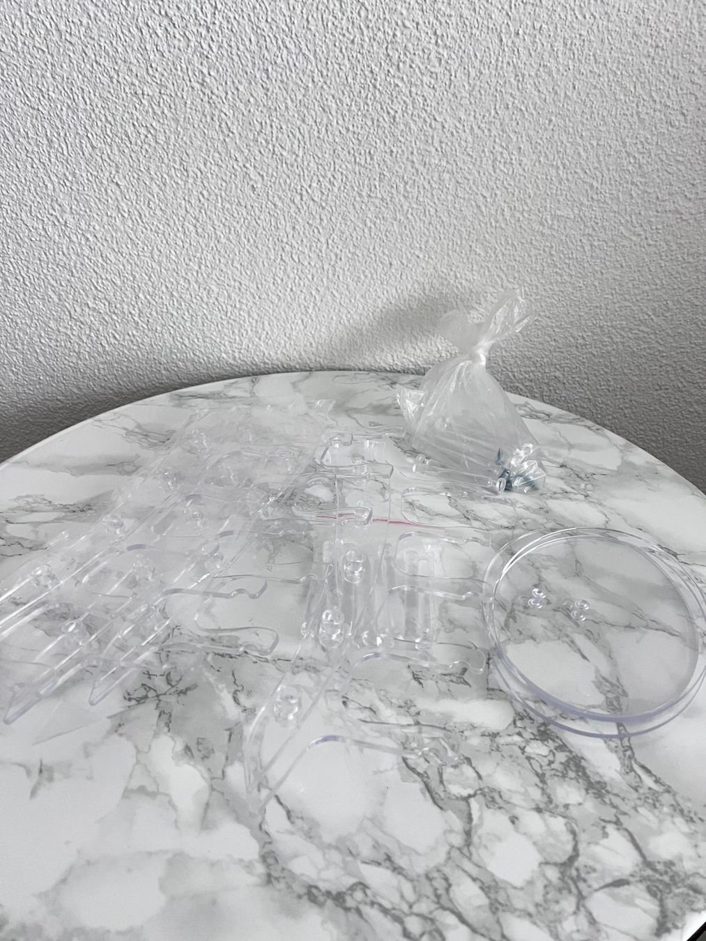 Supporti a parete: Brillenhalter aus Acryl – Nuovo (secondo la descrizione) da Solothurn venduto da sl_27 1