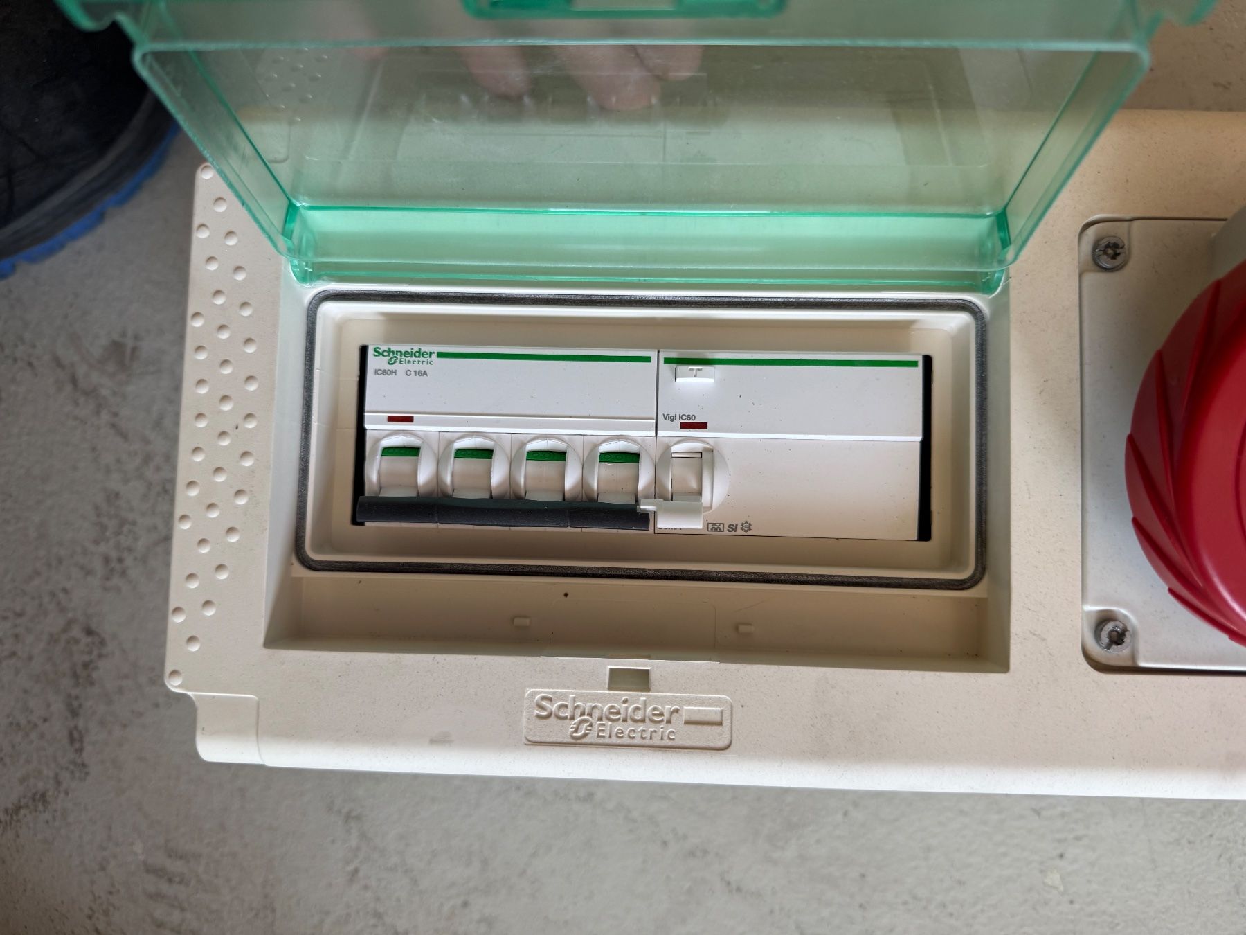 Elektrotechnik: Mobiler CEE-Stromverteiler 16A / 400V – Gebraucht aus Egliswil von inf_6b5f 2