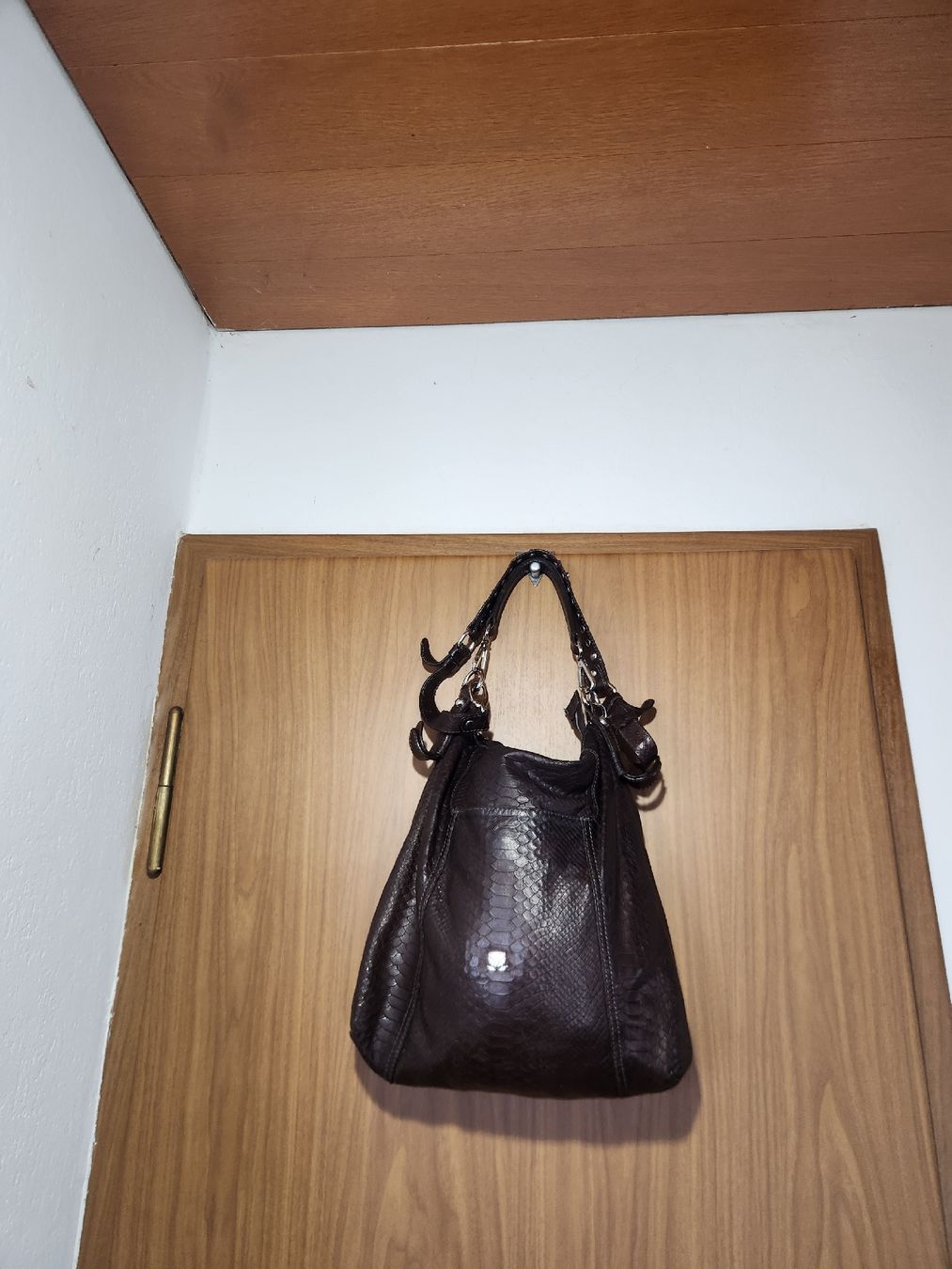 Navyboot Borse da donna: Sac à main Navyboot cuir marron aspect serpent  – Usato da Niedergösgen venduto da Eva2410