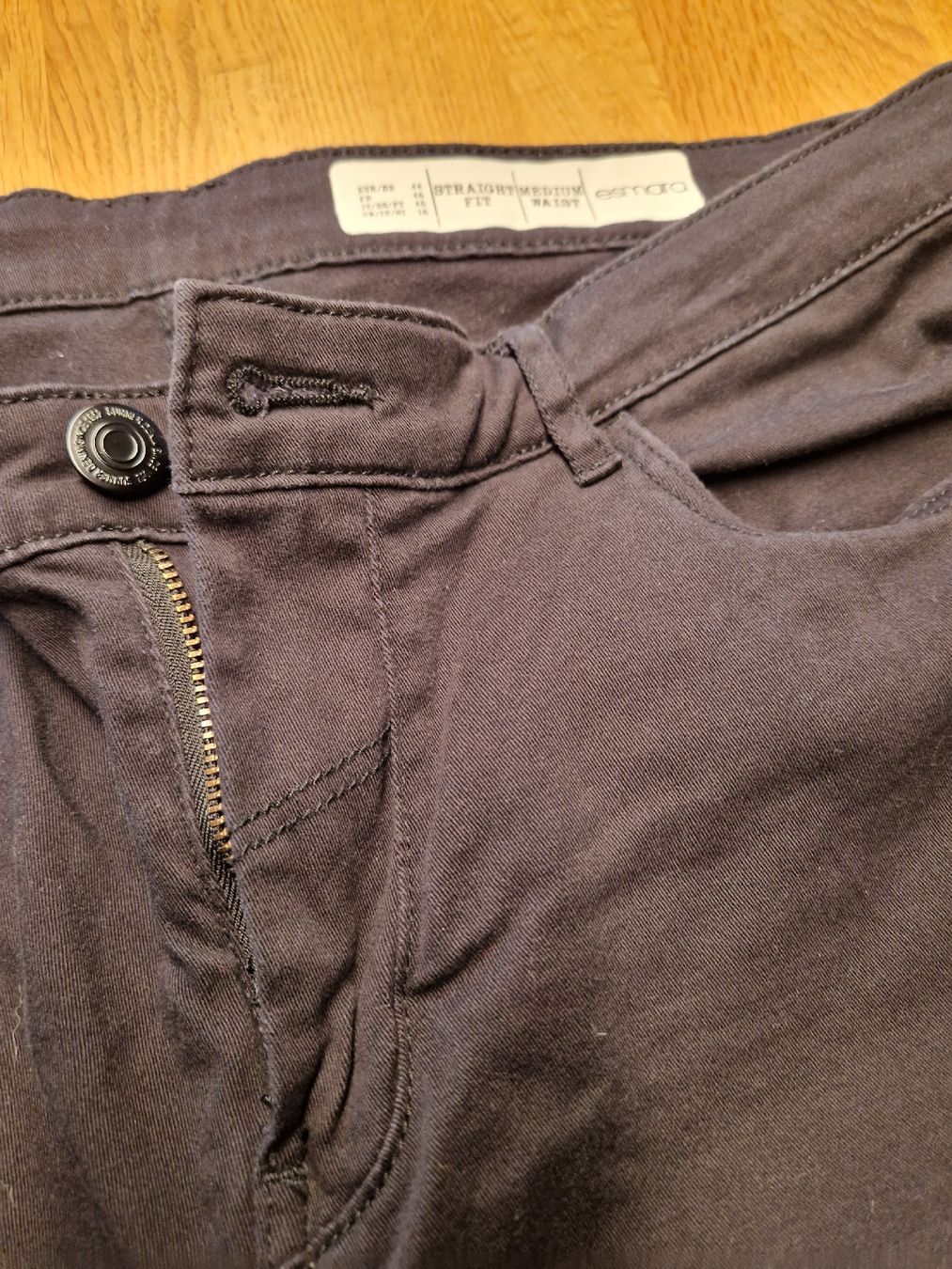 Jeans: Caprihose Gr.44 – Gebraucht aus Kulmerau von Doene7 1