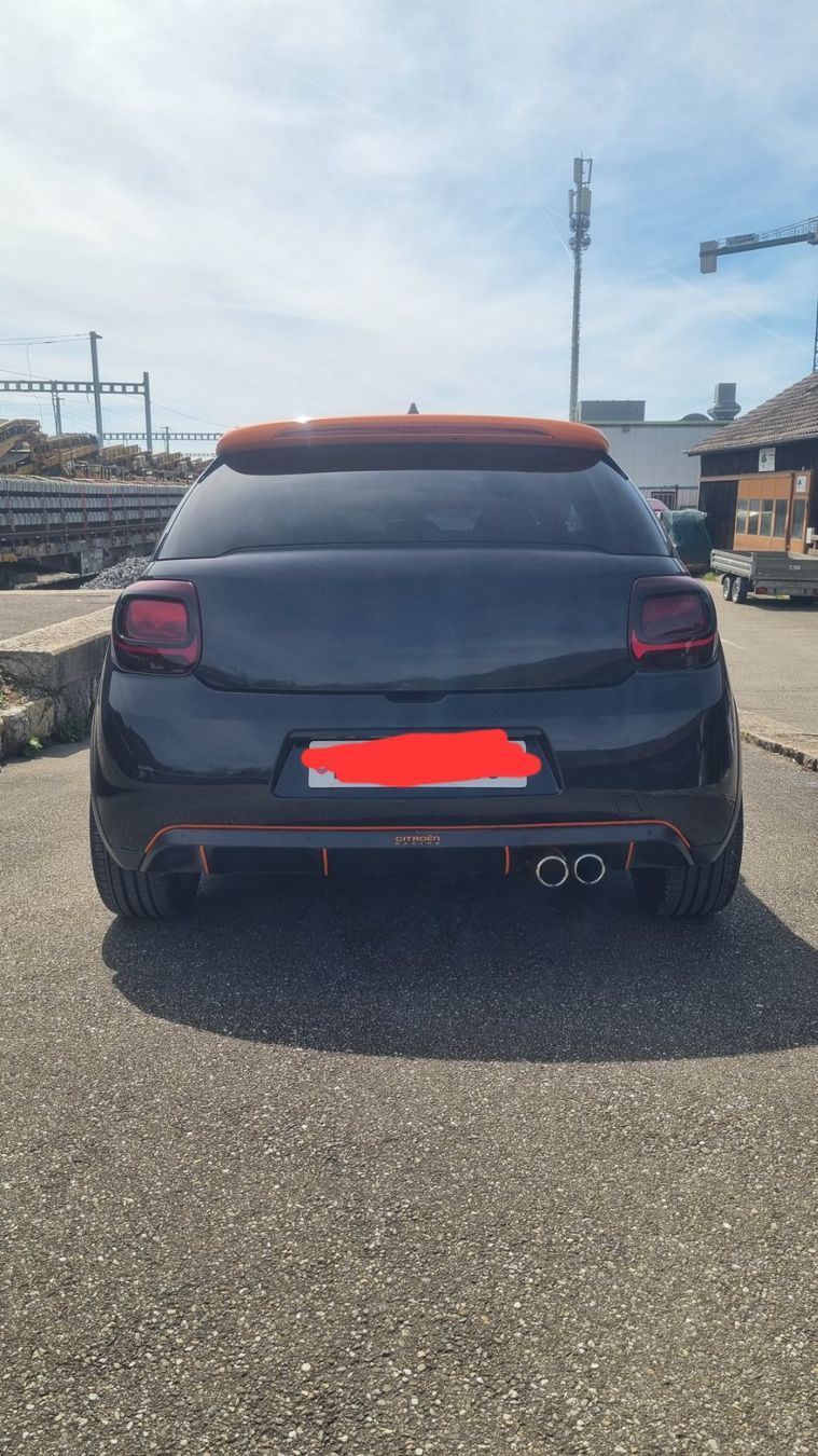 Tutti pezzi di ricambio auto: Citroën DS3 – Nuovo (secondo la descrizione) da Walperswil venduto da bvo_z8zd