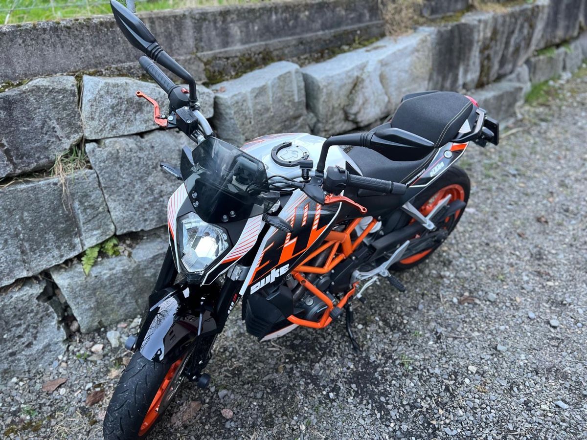 KTM Route: KTM Duke 390 ABS – D'occasion à Dietwil par kim_9ntv