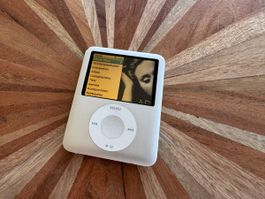 iPod Nano 3 4GB mit Gelbstich 