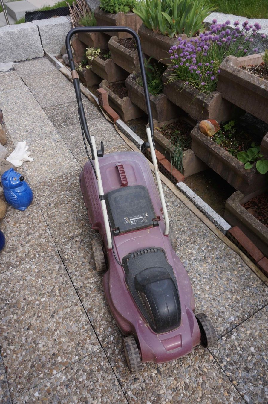 Tondeuses à gazon: Rasenmäher elektrisch – D'occasion à Schindellegi par woneschi