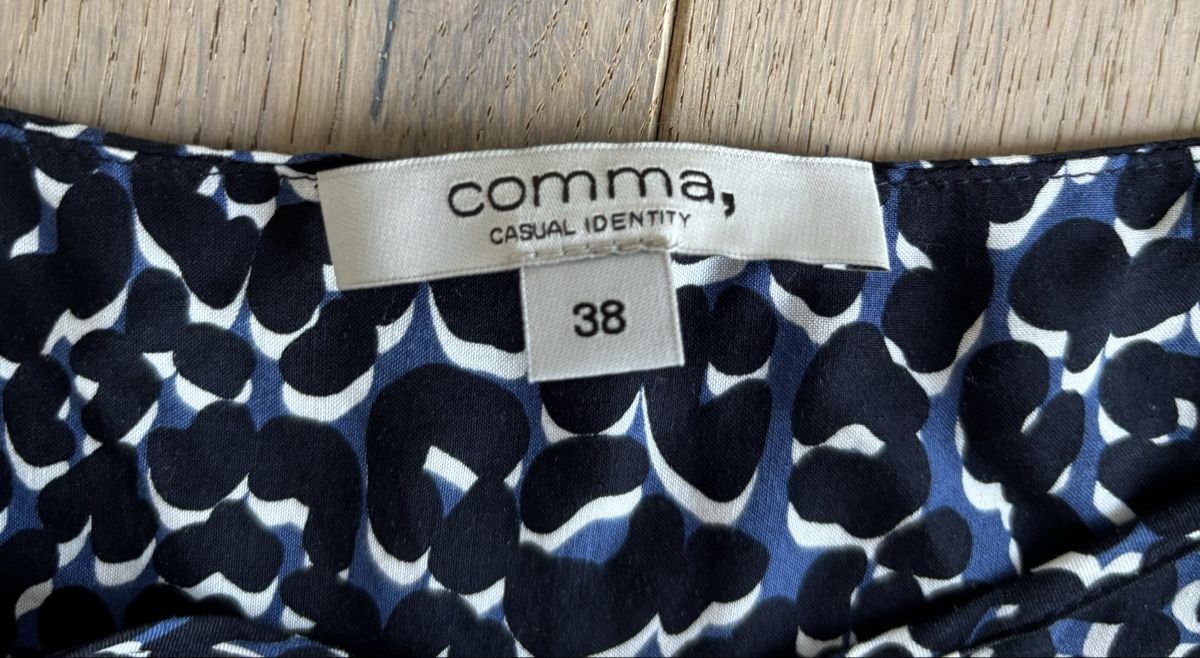 Comma Top: Top von COMMA, Gr. 38 – Nuovo (secondo la descrizione) da Liestal venduto da userin1000 2