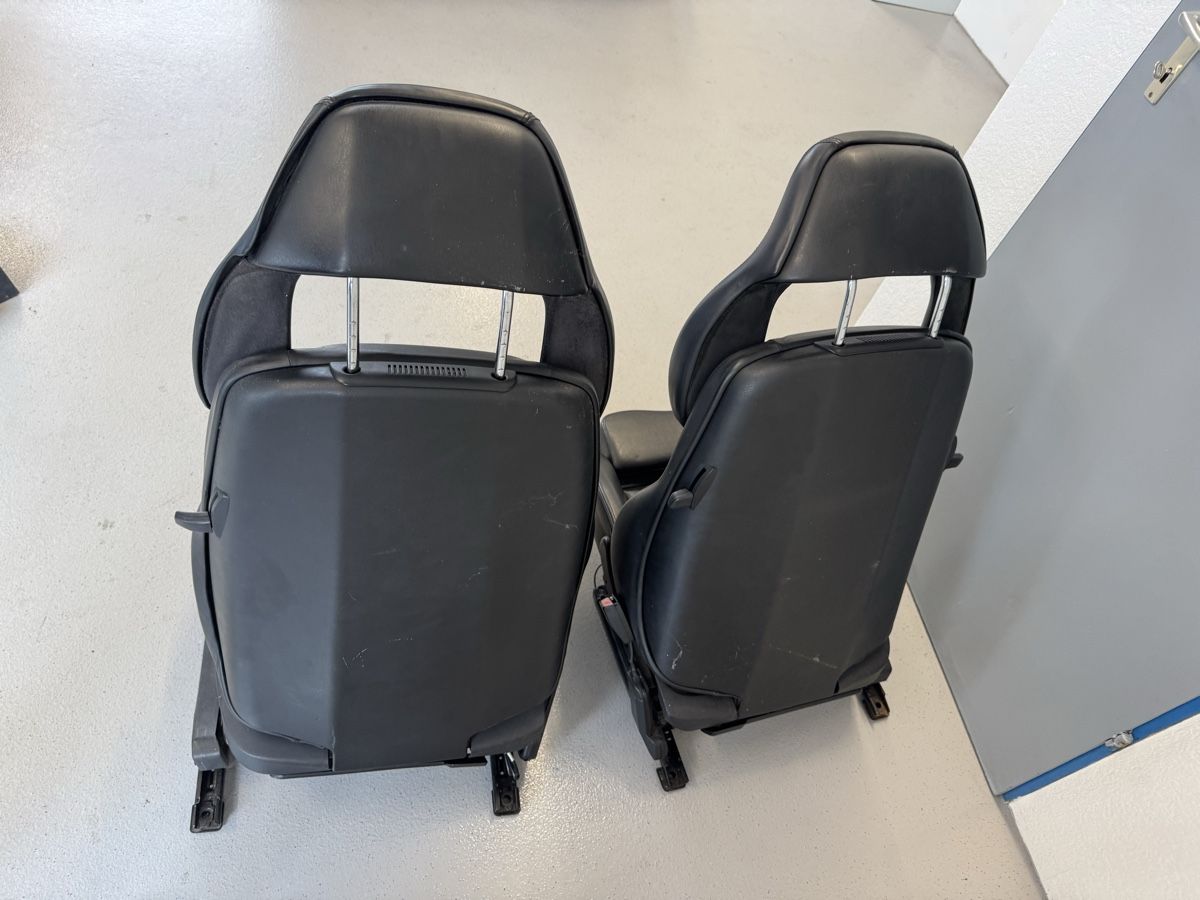 BMW Tutti pezzi di ricambio auto: BMW M3 E36 Sportsitze Vader – Usato da Thun venduto da ZS7 7