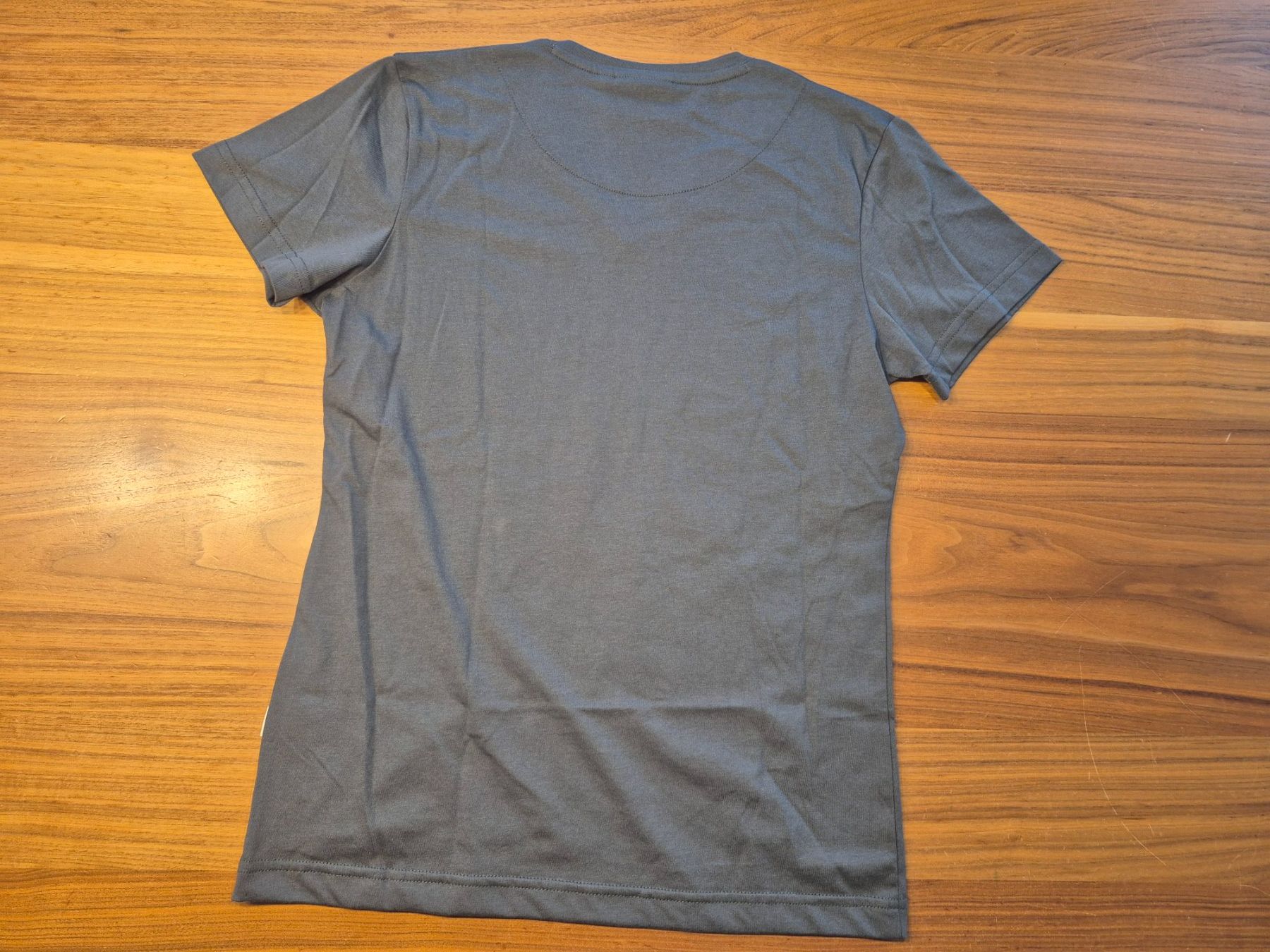 T-shirt: Hakro T-Shirt, Gr. M, Neu – Nuovo (secondo la descrizione) da Lengnau AG venduto da Mefari 2