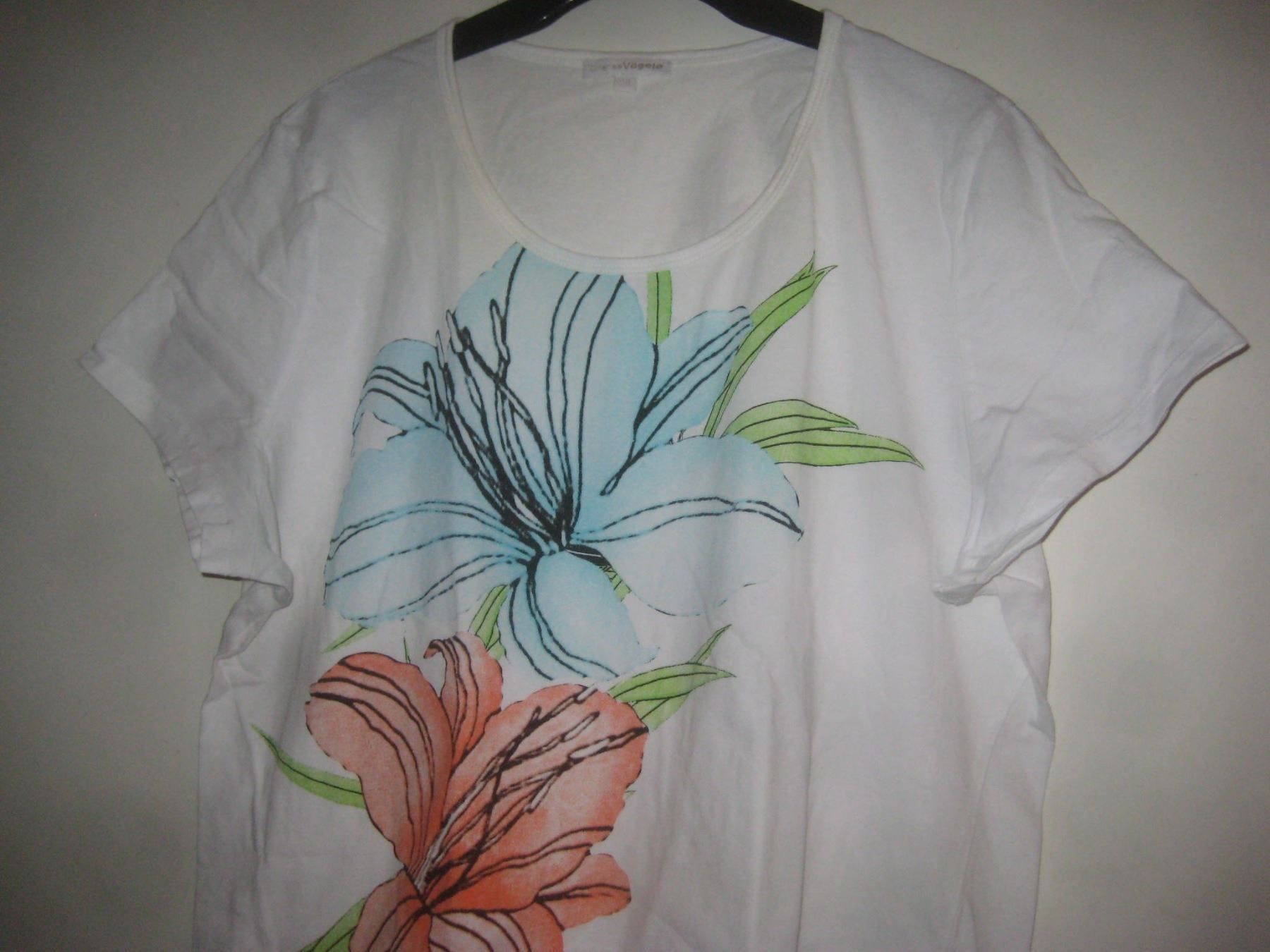 T-shirt: DAMEN T-SHIRT – Usato da Uster venduto da flocke1 1
