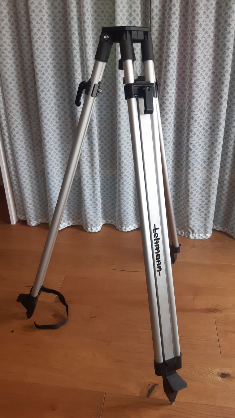 Treppiedi & Teste: Lehmann Stativ, mit Tasche – Usato da Oey venduto da Parkplatzbrocki