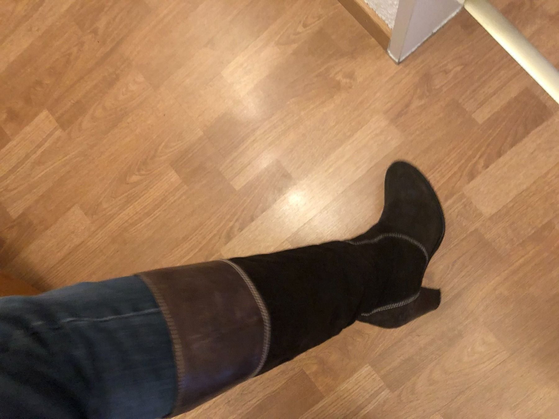 Scarpe da donna: Wildleder Stiefel 36 – Usato da Simplon Dorf venduto da fraueulalia 1