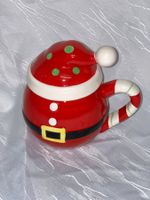 Weihnachtliche Tasse mit Hut H 17 cm B 18 cm