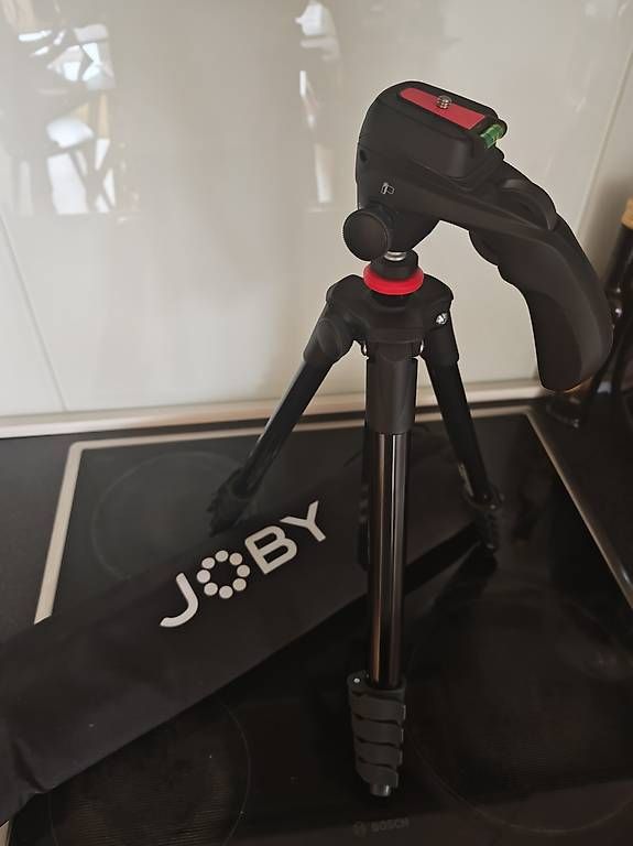 Joby Treppiedi & Teste: JOBY Compact Stativ, 1.5m, Aluminium – Usato da Solothurn venduto da Qlex