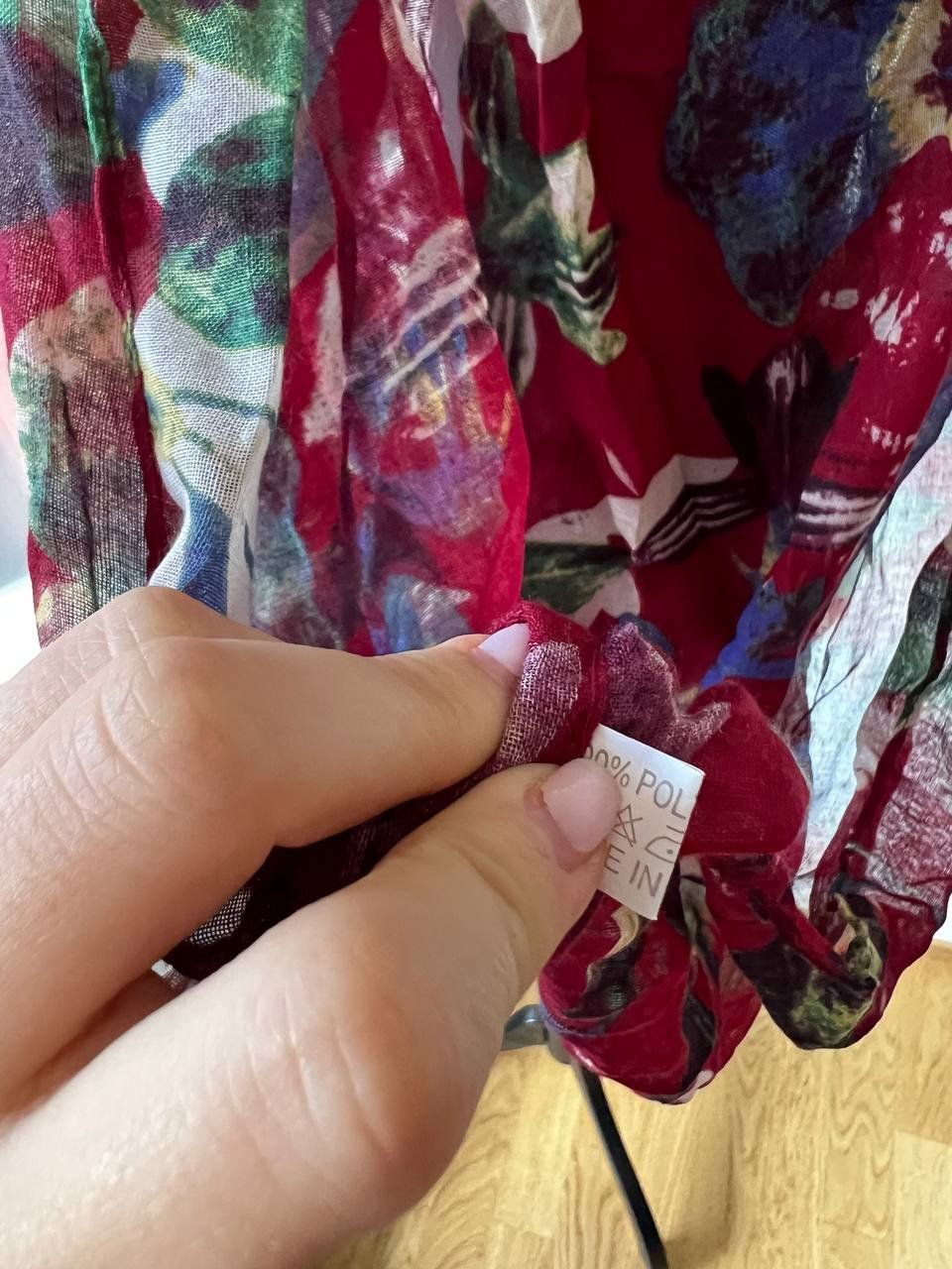 Foulard & Sciarpe: Schal Neuer – Nuovo e nell'imballaggio originale da Riehen venduto da ann_76jw 1