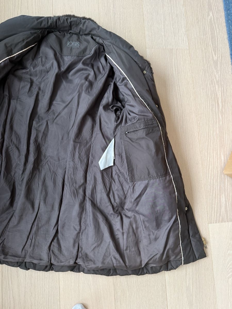 Manteaux: Jobis Daune Winterjacke Grösse 44  – D'occasion à Neuhausen par DELY 2