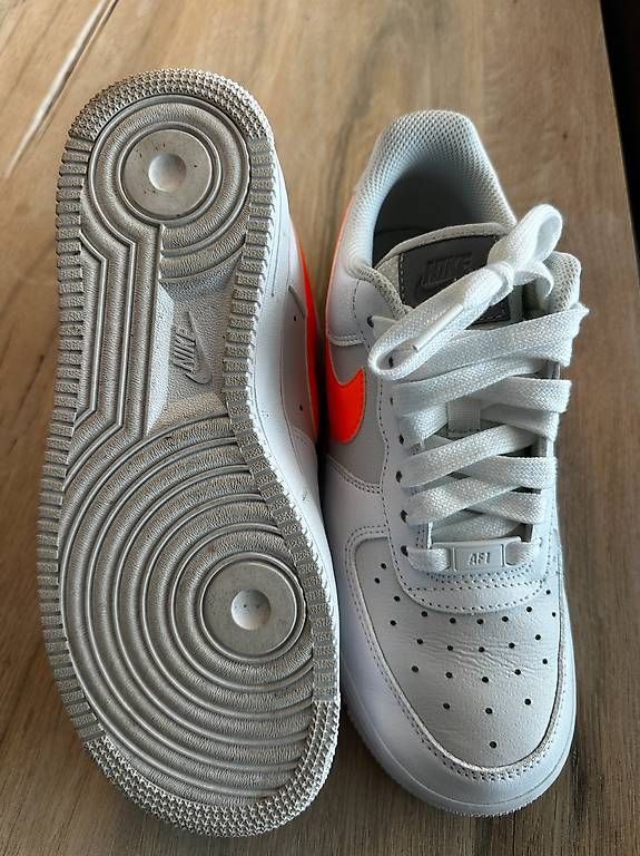 Herrenschuhe: Nike Air Force 1 Grösse 37.5  – Gebraucht aus Egg von Gabriela0000 3