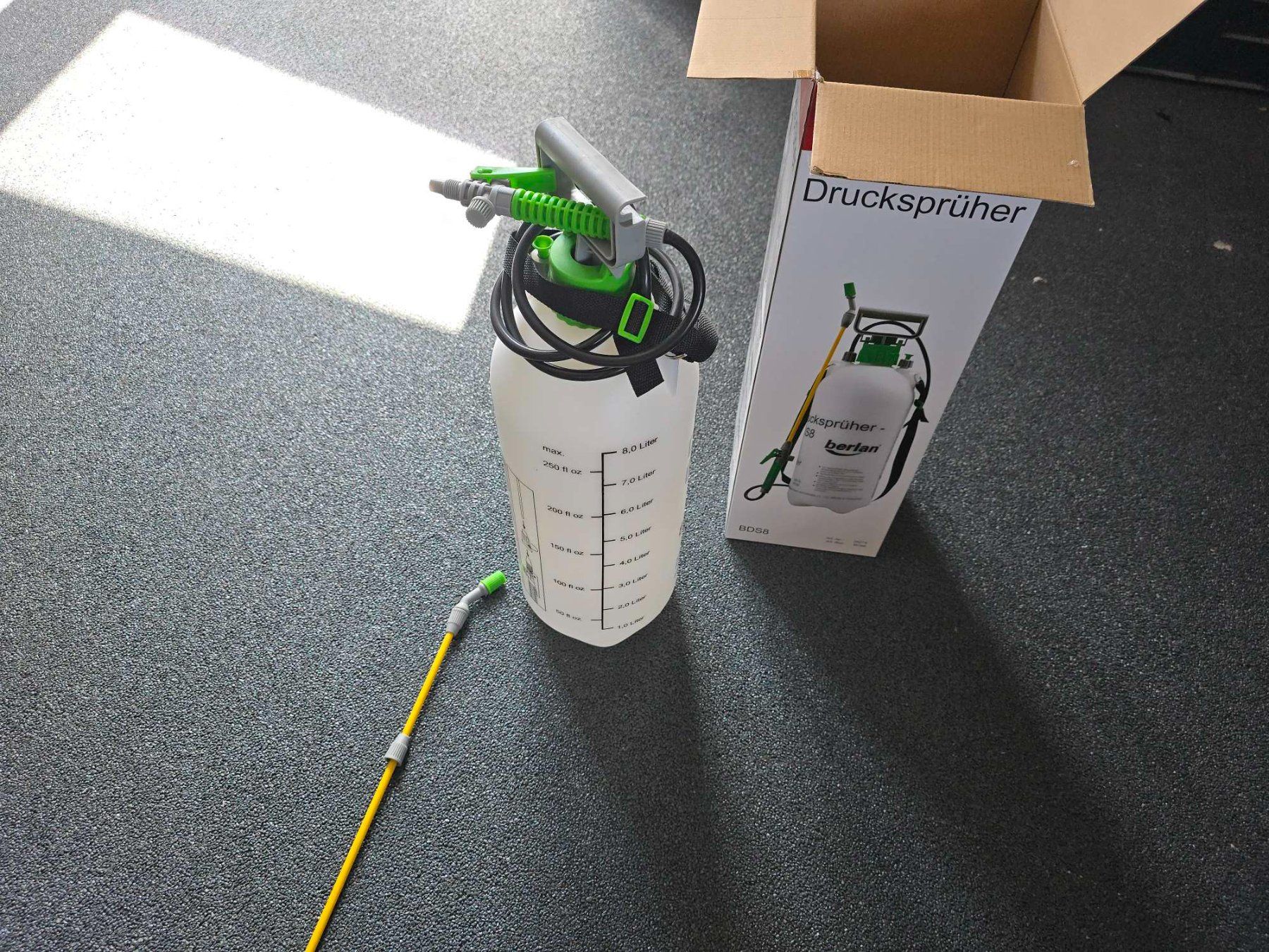 Tous les outils: Berlan Drucksprüher Gartenspritze 8 Liter Pflanzensprüher – Neuf (Voir description) à Baar par Werkzeugzentrum 9